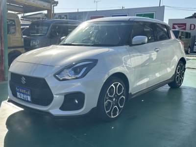 スイフトスポーツ(スズキ)登録済未使用車 前方