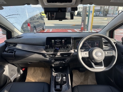 オーラ(ニッサン)中古車 内外装写真