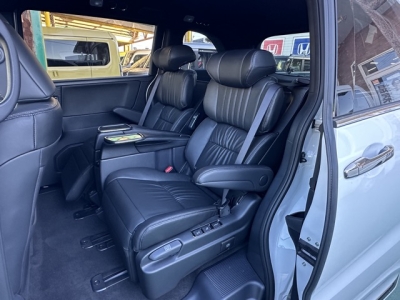 オデッセイ(ホンダ)中古車 後席内装