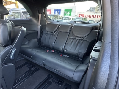 オデッセイ(ホンダ)中古車 後席から見た前席