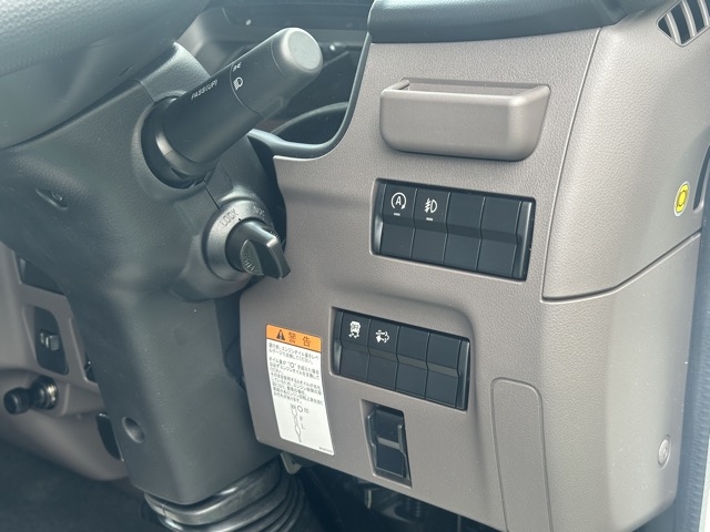 キャンター(三菱)レンタ登録済未使用車 14