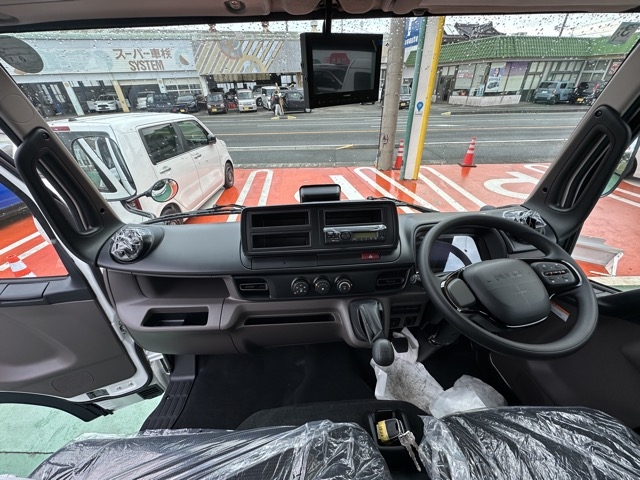 キャンター(三菱)レンタ登録済未使用車 4