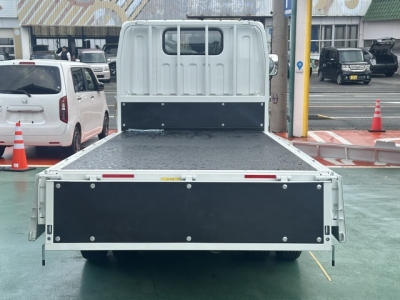 キャンター(三菱)レンタ登録済未使用車 内外装写真他１