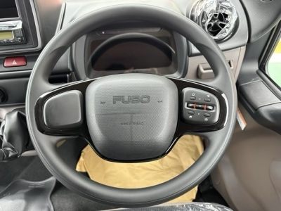 キャンター(三菱)レンタ登録済未使用車 内外装写真