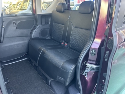 ルークス(ニッサン)中古車 後席内装
