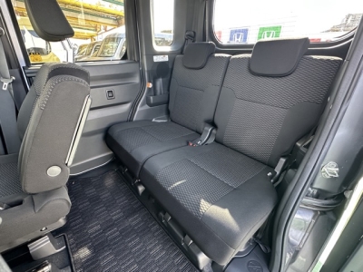 ウェイク(ダイハツ)中古車 後席内装