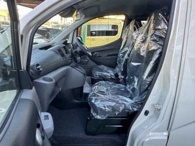 NV200バネットバン(ニッサン)登録済未使用車 前席内装