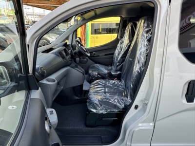 NV200バネットバン(ニッサン)登録済未使用車 後方