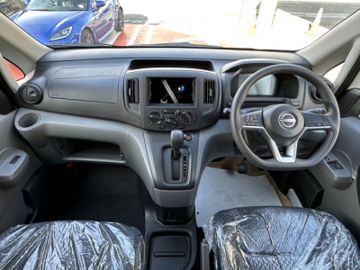 NV200バネットバン(ニッサン)登録済未使用車 後席内装