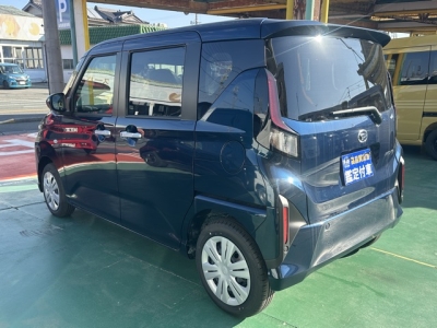 新型ムーヴ(ダイハツ)届出済未使用車 後方