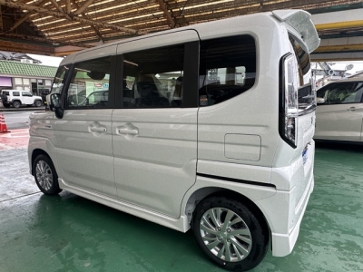 新型スペーシアカスタム(スズキ)届出済未使用車 後方