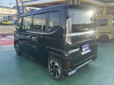 新型スペーシアカスタム(スズキ)届出済未使用車 後方