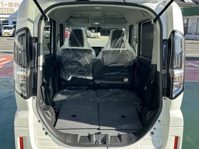 新型スペーシアカスタム(スズキ)届出済未使用車 内外装写真他２