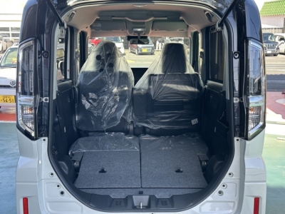 新型スペーシアカスタム(スズキ)届出済未使用車 内外装写真他２