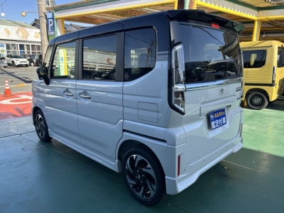 新型スペーシアカスタム(スズキ)届出済未使用車 後方