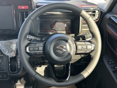 新型スペーシアカスタム(スズキ)届出済未使用車 内外装写真