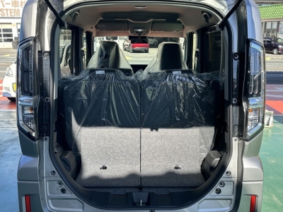 新型スペーシアカスタム(スズキ)届出済未使用車 内外装写真他２