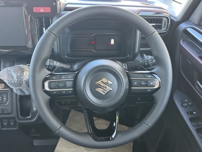 新型スペーシアカスタム(スズキ)届出済未使用車 内外装写真