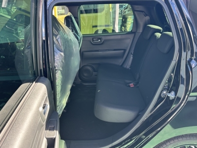 N-ONE(ホンダ)届出済未使用車 後席内装