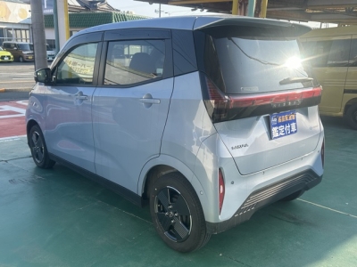 サクラ(ニッサン)中古車 後方