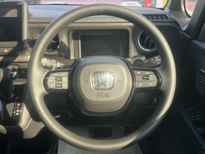 新型N-BOX(ホンダ)届出済未使用車 内外装写真
