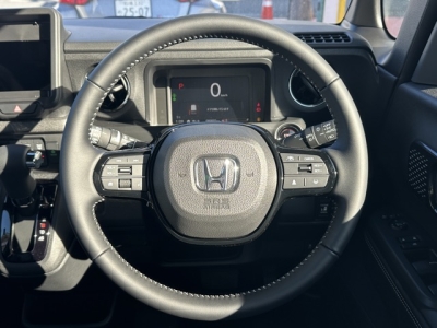 新型N-BOX(ホンダ)届出済未使用車 内外装写真