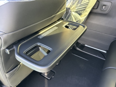 新型N-BOX(ホンダ)届出済未使用車 内外装写真他１