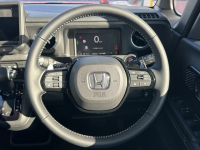 新型N-BOX(ホンダ)届出済未使用車 内外装写真