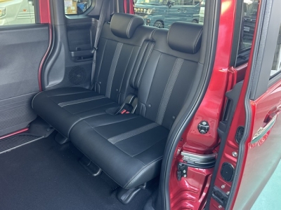 新型N-BOX(ホンダ)中古車 後席内装