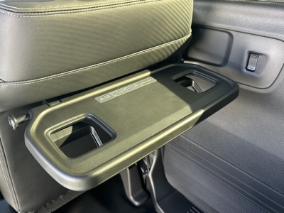 新型N-BOX(ホンダ)届出済未使用車 内外装写真他１