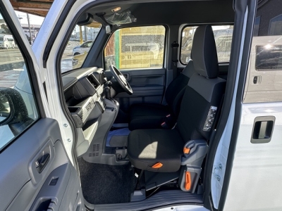 N-VAN(ホンダ)届出済未使用車 前席内装