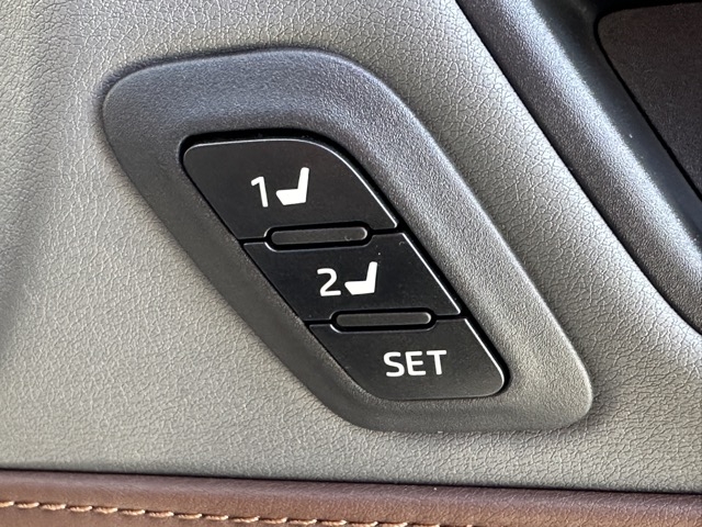 ハリアー(トヨタ)中古車 12