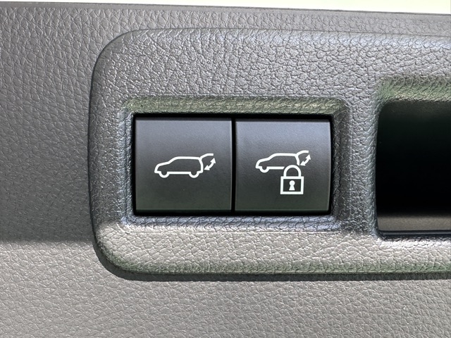 ハリアー(トヨタ)中古車 8