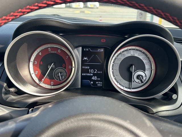 スイフト(スズキ)登録済未使用車 16