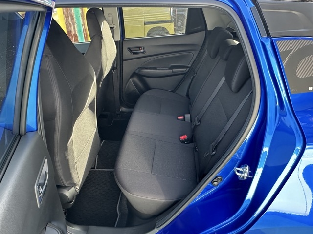 スイフト(スズキ)登録済未使用車 4