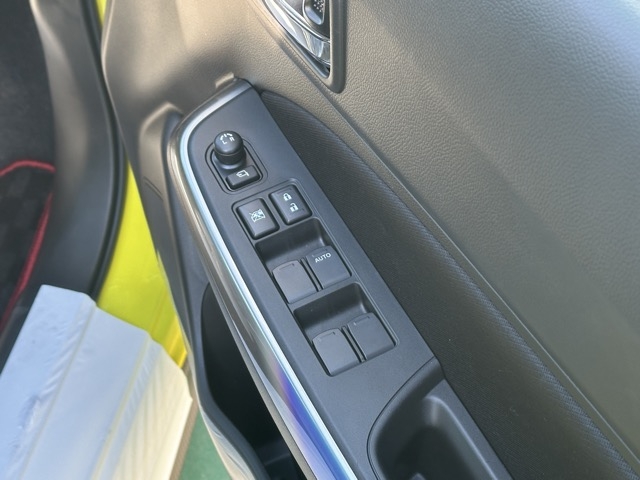 スイフト(スズキ)登録済未使用車 10