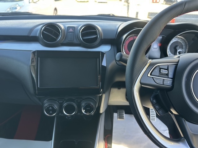スイフト(スズキ)登録済未使用車 12