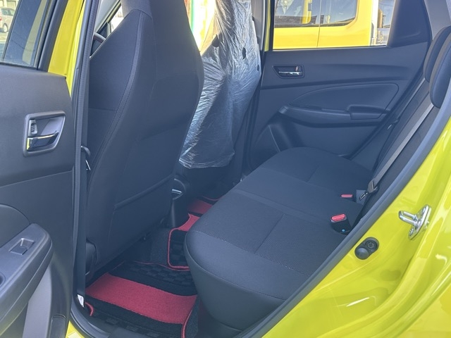 スイフト(スズキ)登録済未使用車 4