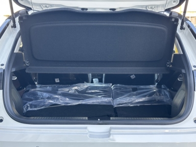 フロンクス(スズキ)登録済未使用車 内外装写真他２