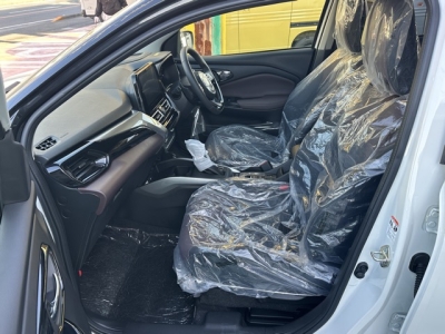 フロンクス(スズキ)登録済未使用車 前席内装