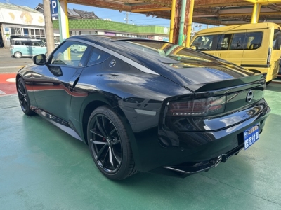 フェアレディZ(ニッサン)登録済未使用車 後方