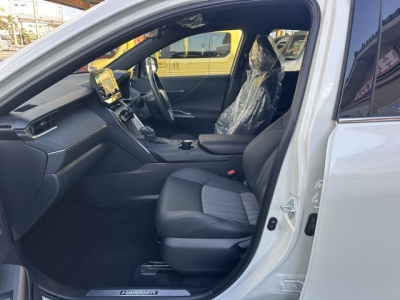 ハリアーハイブリッド(トヨタ)中古車 前席内装