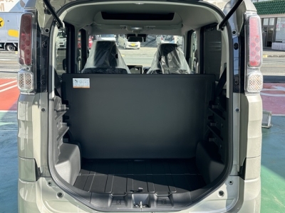 スペーシアベース(スズキ)届出済未使用車 内外装写真他２