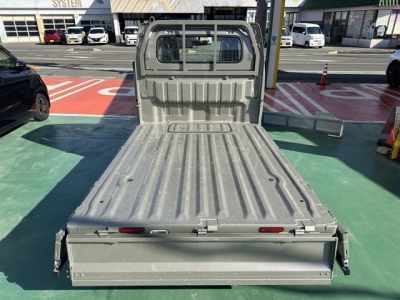 キャリートラック(スズキ)届出済未使用車 内外装写真