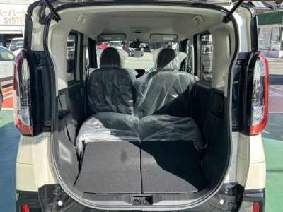 デリカミニ(三菱)届出済未使用車 内外装写真他２