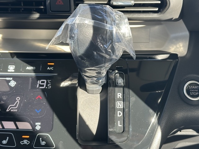 デリカミニ(三菱)届出済未使用車 20