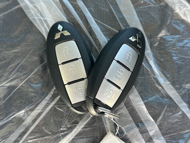 デリカミニ(三菱)届出済未使用車 24