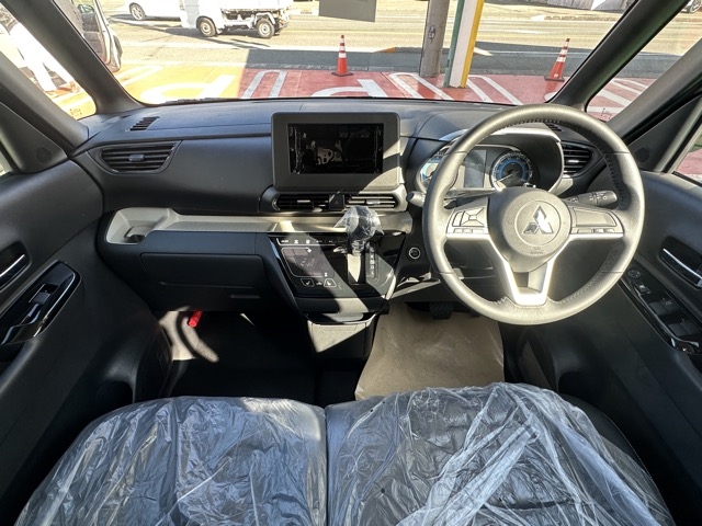 デリカミニ(三菱)届出済未使用車 5