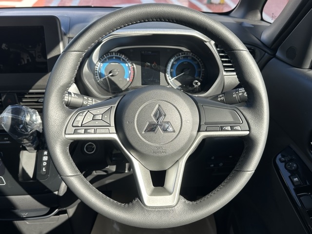 デリカミニ(三菱)届出済未使用車 6