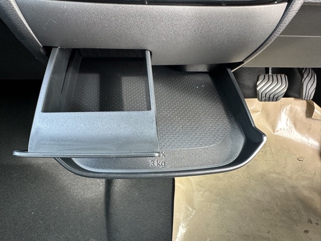 デリカミニ(三菱)届出済未使用車 14